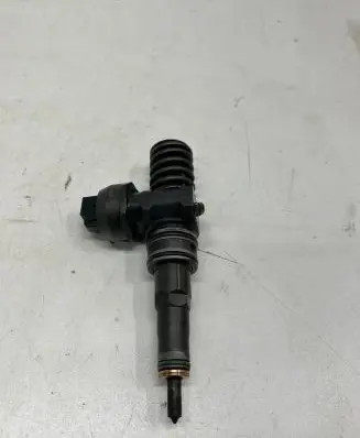 Skoda Octavia Mk2 (1Z) Fuel injector 0414720215