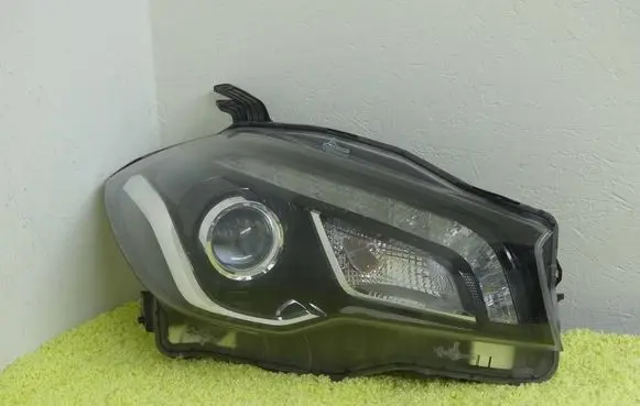 Suzuki SX4 S-Cross Headlight/headlamp 100-18738