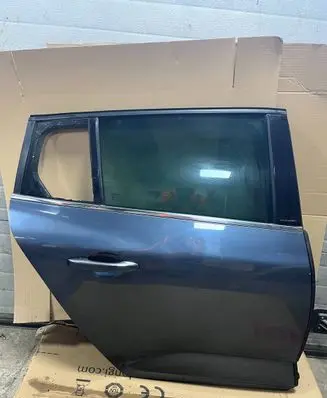 Renault Megane IV Front door