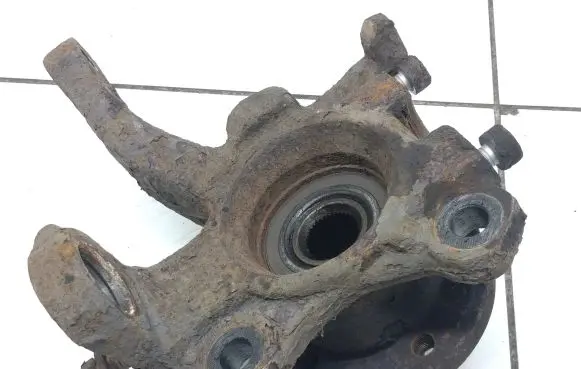 Volkswagen Transporter - Caravelle T4 Front wheel hub spindle knuckle