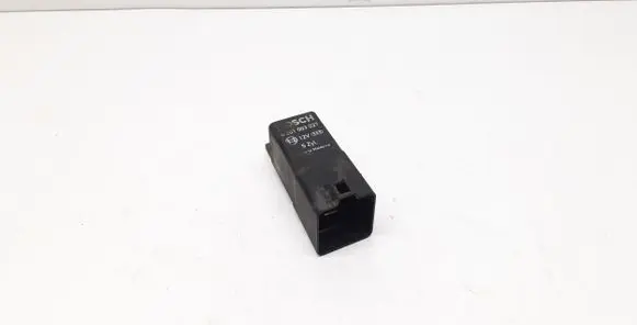 Glow plug pre-heat relay
