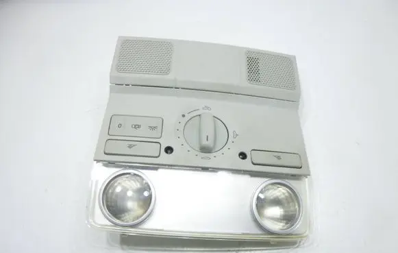 Volkswagen Golf Plus Front seat light 1K0959613 1K0947105S 638120000001