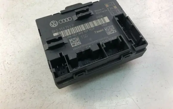 Audi A5 8T 8F Door control unit/module 8K0959793P K5909