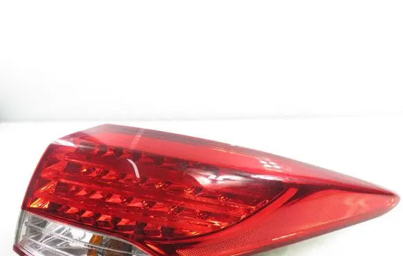 Hyundai i40 Rear/tail lights 924023Z000