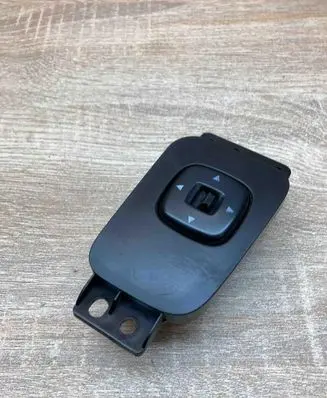 Wing mirror switch