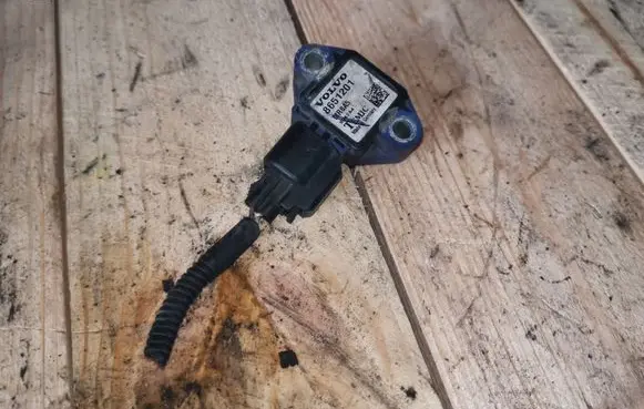 Volvo S40 Airbag deployment crash/impact sensor 8651201