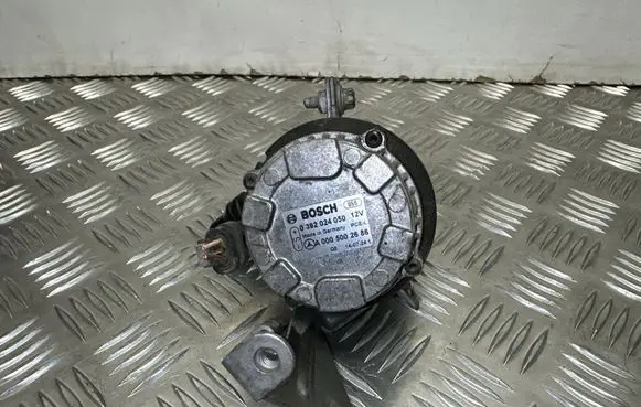 Mercedes-Benz C AMG W205 Electric auxiliary coolant/water pump A0005002686