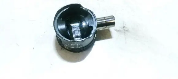 Volkswagen Golf III Piston 