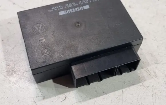 Volkswagen Golf IV Comfort/convenience module 6Q0959433A