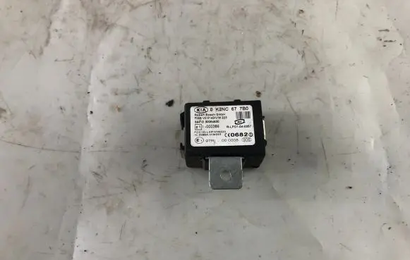 KIA Sorento Immobilizer control unit/module 0K2NC677B0 000386 5941330064930