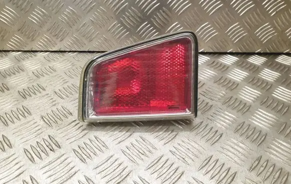 Tailgate rear/tail lights