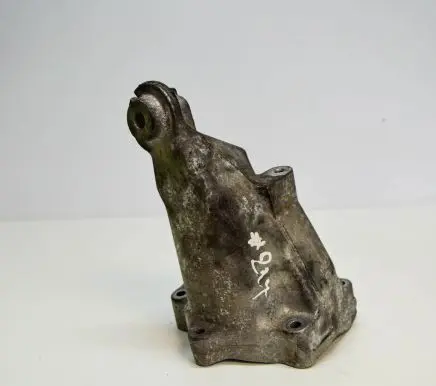 Mercedes-Benz E W212 Engine mounting bracket A6512233504