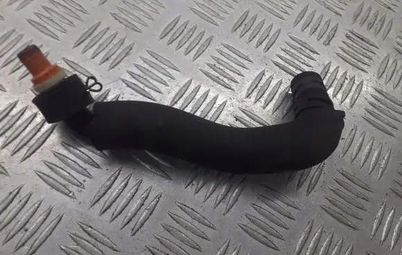 Peugeot 107 Air intake hose/pipe