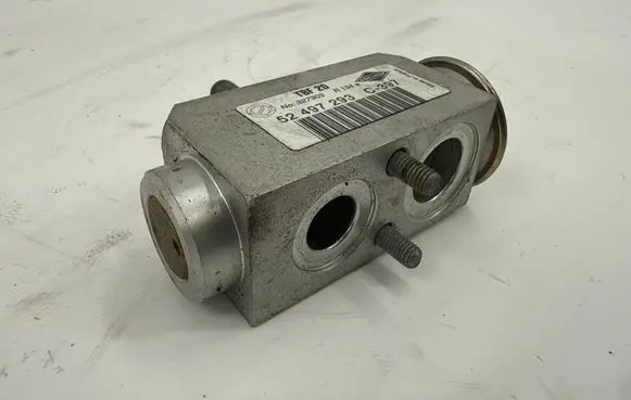 Air conditioning (A/C) expansion valve