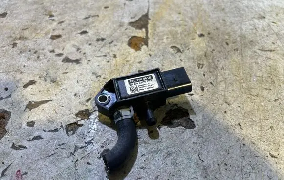 Audi Q3 8U Exhaust gas pressure sensor 03L906051B 50250851 81MPP0502