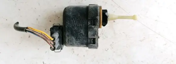 Audi A4 S4 B5 8D Headlight level adjustment motor 