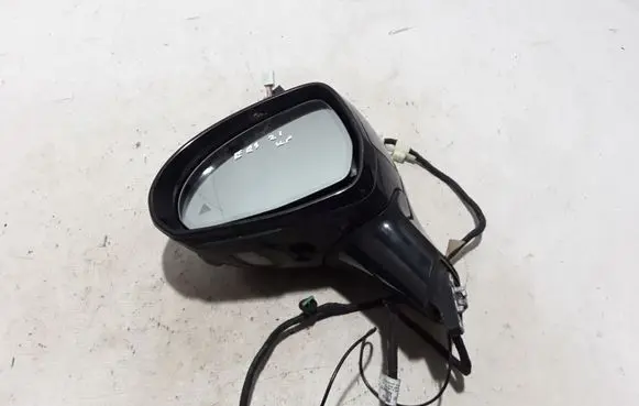 Front door electric wing mirror