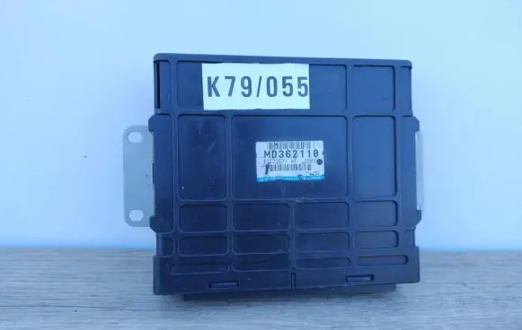 Mitsubishi Space Wagon Engine control unit/module MD362110