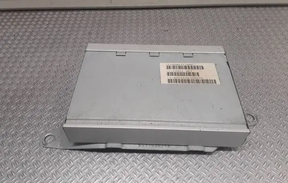 Dodge Caliber Sound amplifier 05064118AK