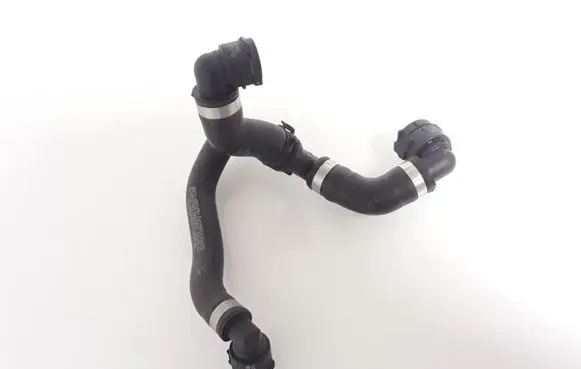 Mercedes-Benz GLC X253 C253 Engine coolant pipe/hose A2535018382
