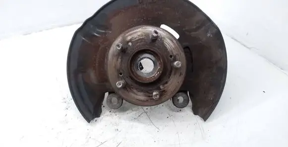 Honda CR-V Front wheel hub spindle knuckle