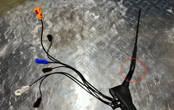 Peugeot 308 Radio antenna 9819669580