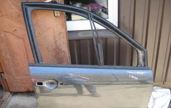 Renault Scenic II - Grand scenic II Front door