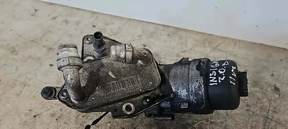 Opel Insignia A Oil filter mounting bracket 55577031