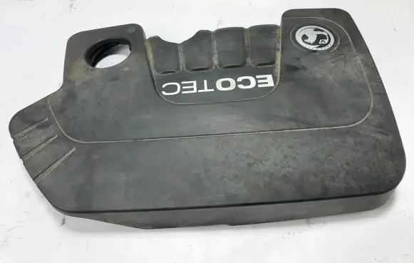 Opel Astra J Engine cover (trim) 316987460 55587230