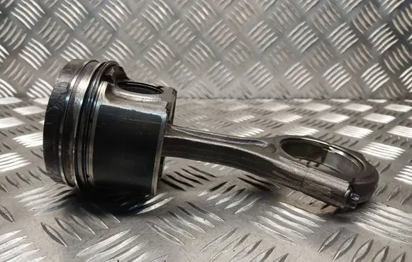 Subaru Outback Piston with connecting rod 