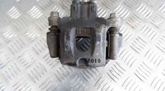 Lexus RX 330 - 350 - 400H Rear brake caliper 4783048050