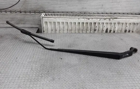 Mazda 5 Windshield/front glass wiper blade 