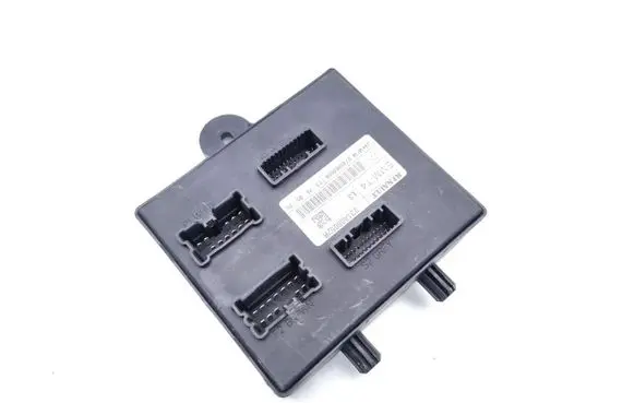 Opel Vivaro Central body control module 231A08052R 2746804698 524454F04
