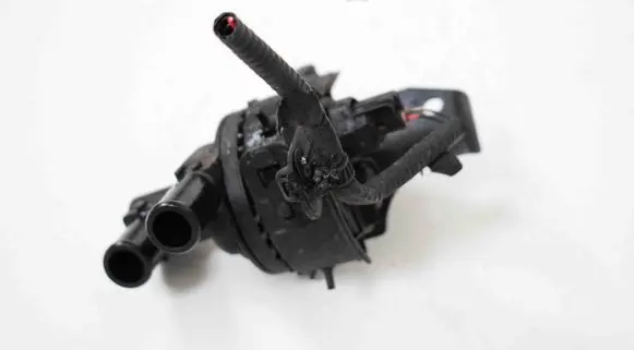 Lexus RC Electric auxiliary coolant/water pump