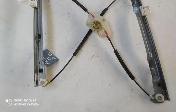 Citroen C4 I Picasso Front window lifting mechanism without motor 9682493680