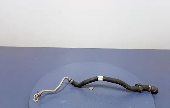 Engine coolant pipe/hose