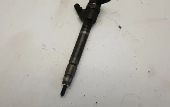 Fuel injector