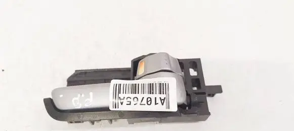 Suzuki Swift I Front door interior handle 