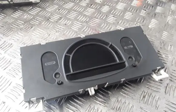 Renault Modus Speedometer (instrument cluster) 8200418023
