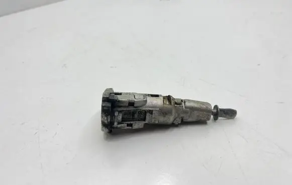Seat Leon (5F) Front door lock (next to the handle) 5F4837167