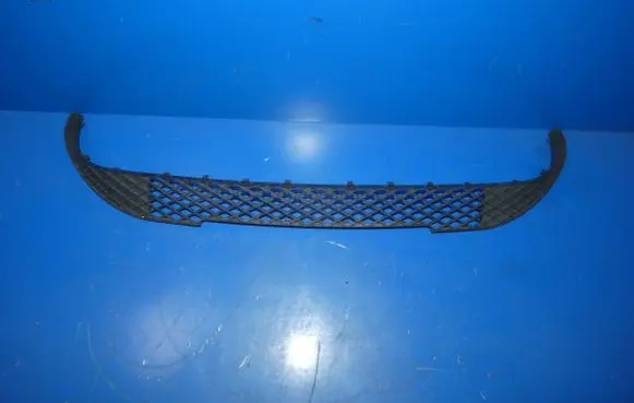 Mercedes-Benz A W176 Front bumper lower grill A1768850022 11279981