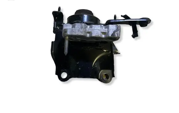 Toyota C-HR II Engine mount bracket 