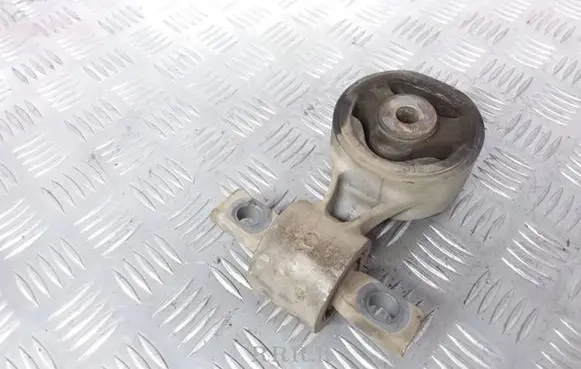 Honda CR-V Engine mount bracket 610680
