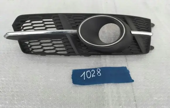 Audi A6 C7 Front bumper upper radiator grill 4G0807682AP