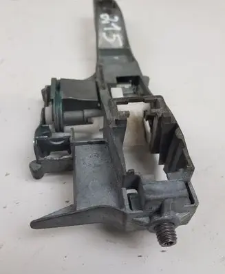 Rear door exterior handle/bracket