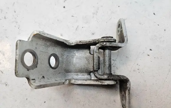 Mazda 6 Rear door lower hinge