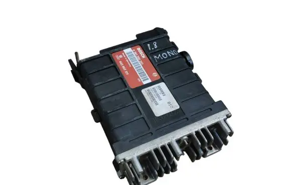Volkswagen PASSAT B3 Engine control unit/module 443907311 0261200251