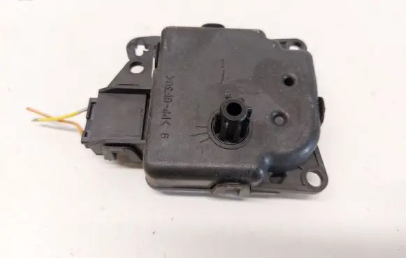 Nissan Pathfinder R51 Air flap motor/actuator 5NEH19E616AB