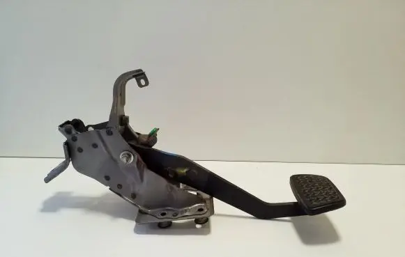 Lexus RX 330 - 350 - 400H Brake pedal 8951047020