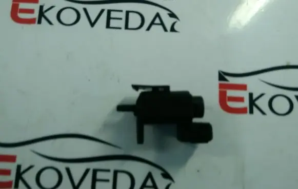 BMW X3 E83 Vacuum valve 72234100 1742712